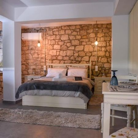 Вилла Coastal Stone Hideaway With Stunning Scenery Kitriai Экстерьер фото