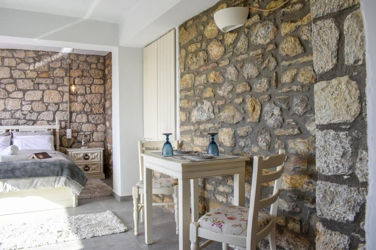 Вилла Coastal Stone Hideaway With Stunning Scenery Kitriai Экстерьер фото