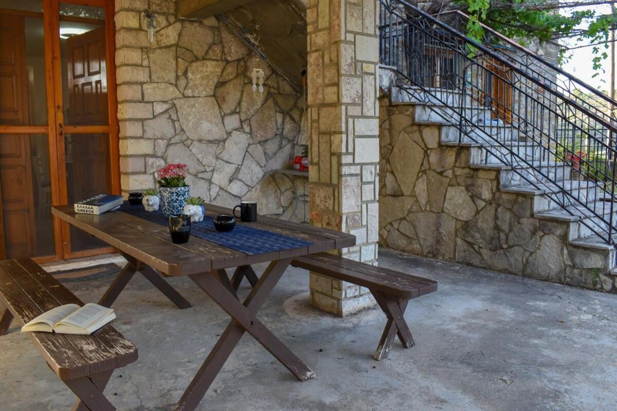 Вилла Coastal Stone Hideaway With Stunning Scenery Kitriai Экстерьер фото